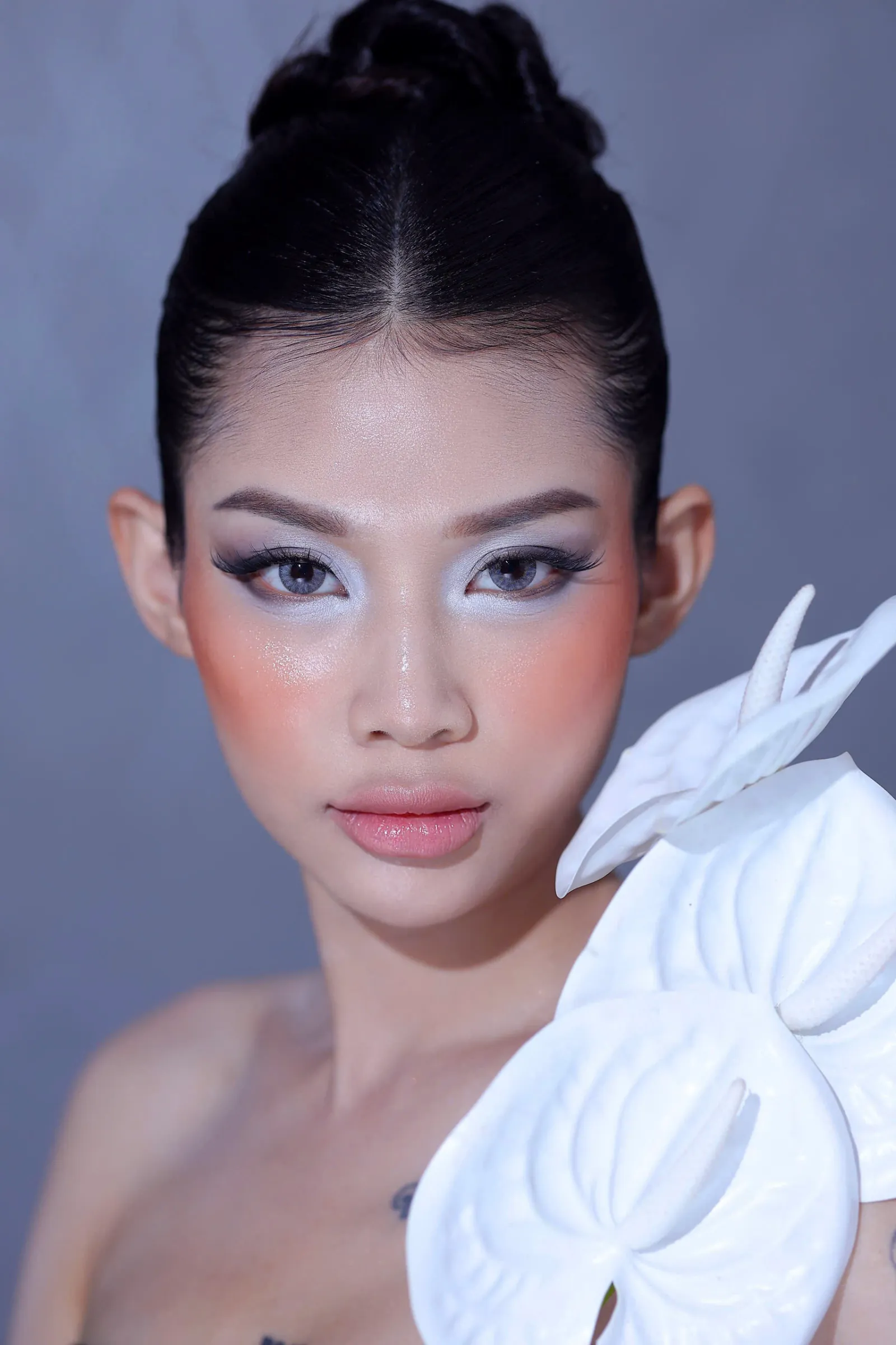 The White Anthurium - Image 1