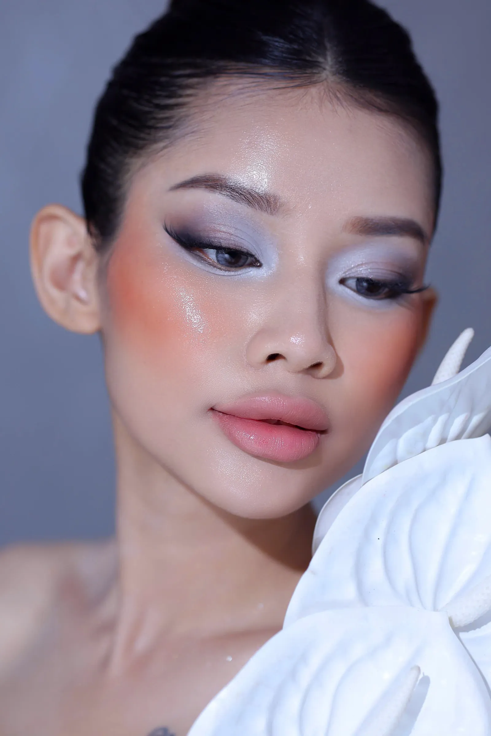 The White Anthurium - Image 4